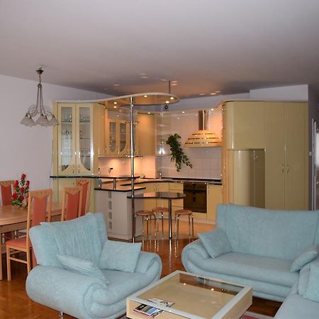 Dgm Apartment Varşovia Exterior foto
